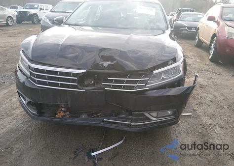 2018 Volkswagen Passat 2.0T Se z USA, uszkodzony, nr VIN 1VWBA7A38JC003068